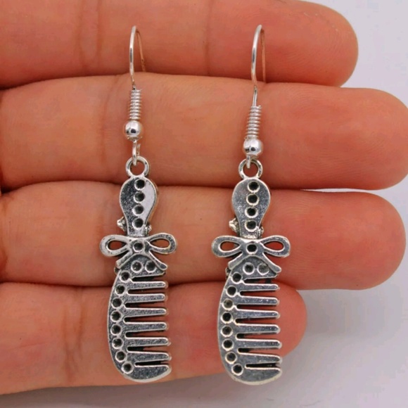 Jewelry - Handmade Beautiful Silver Plated Comb Earrings